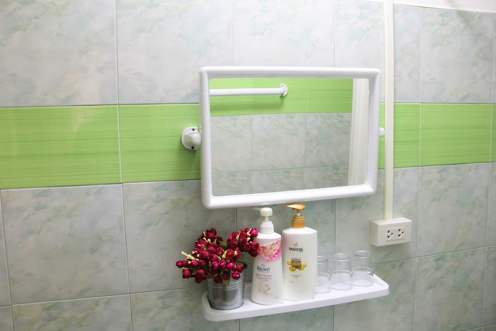 Tree Hostel Бангкок Екстер'єр фото